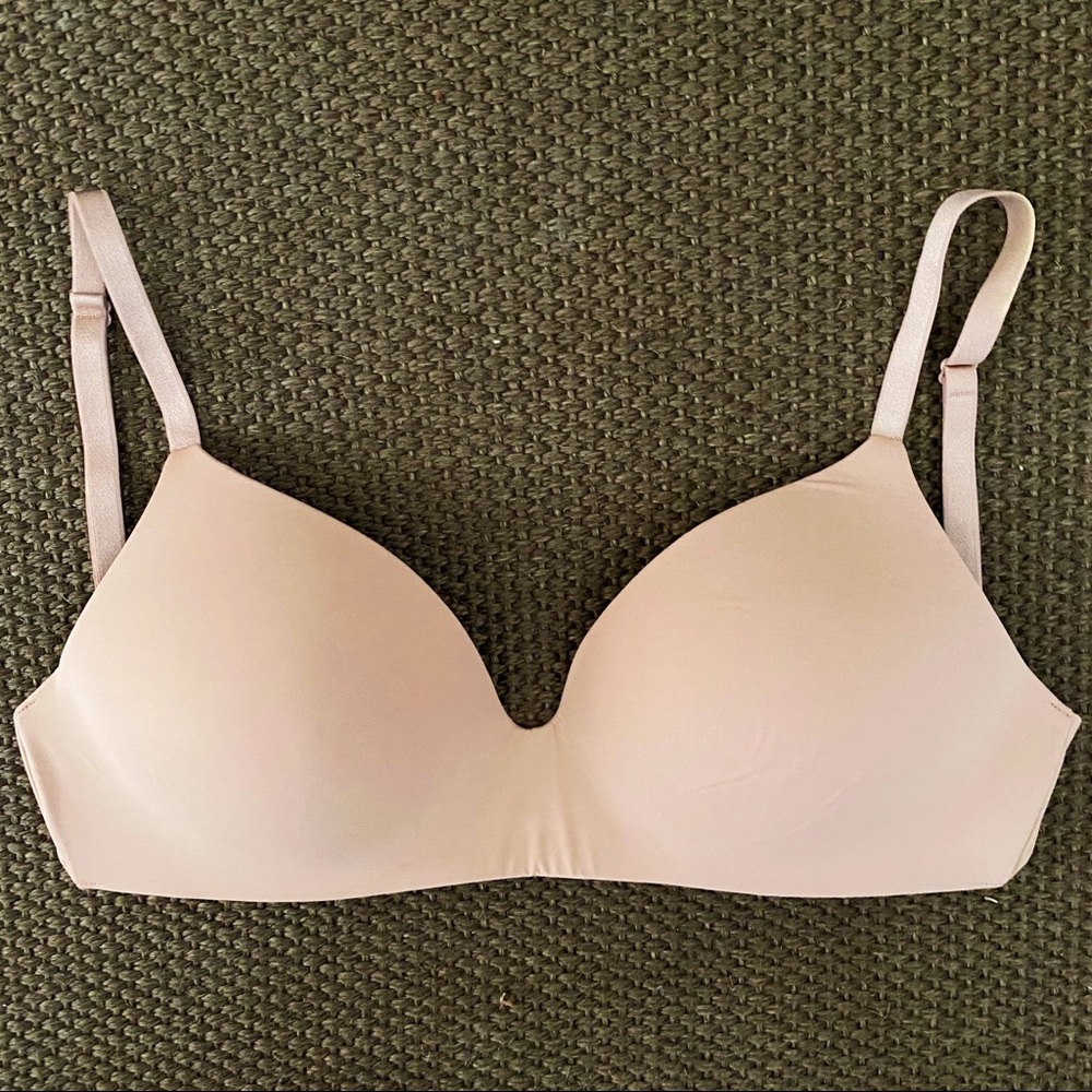VS lined padded no underwire t shirt everyday bra